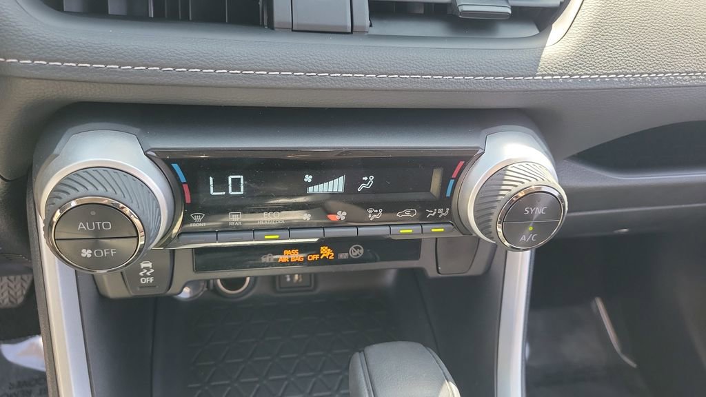 Certified 2024 Toyota RAV4 LE AWD/4WD image 22