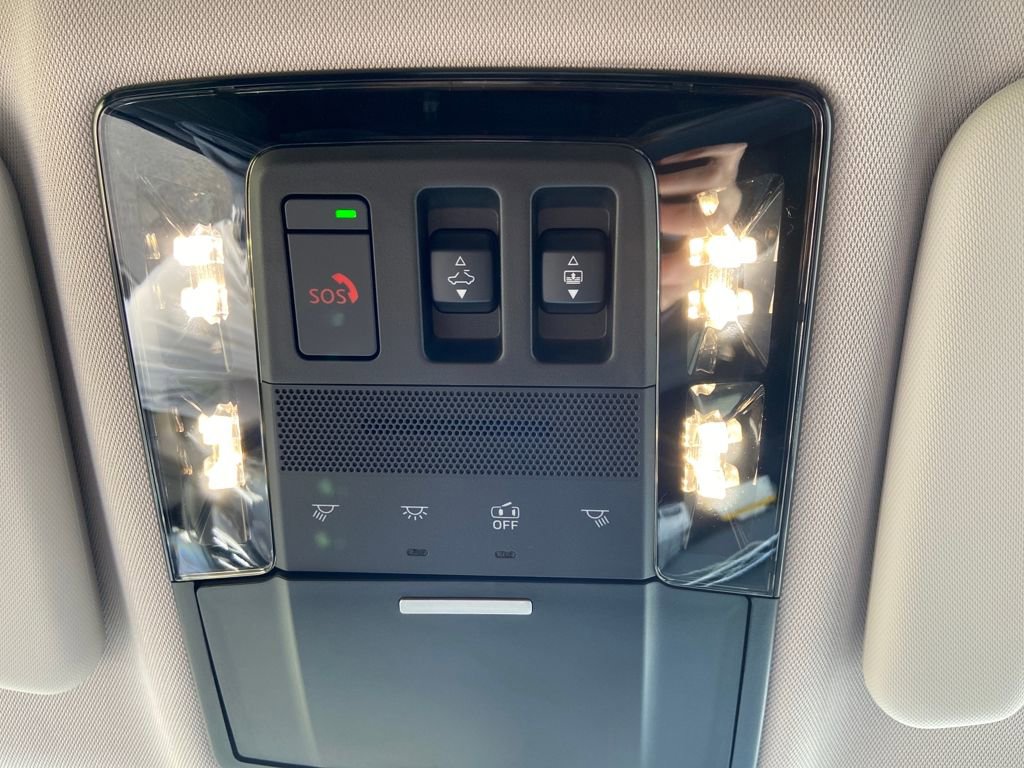 New 2025 Mitsubishi Outlander AWD image 34