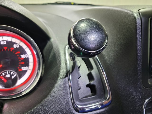 Used 2018 Dodge Grand Caravan GT image 33