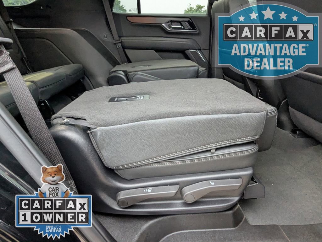 Used 2025 GMC Yukon Denali RWD image 24