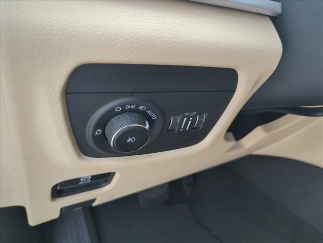 Used 2022 Jeep Grand Cherokee Limited AWD/4WD image 22