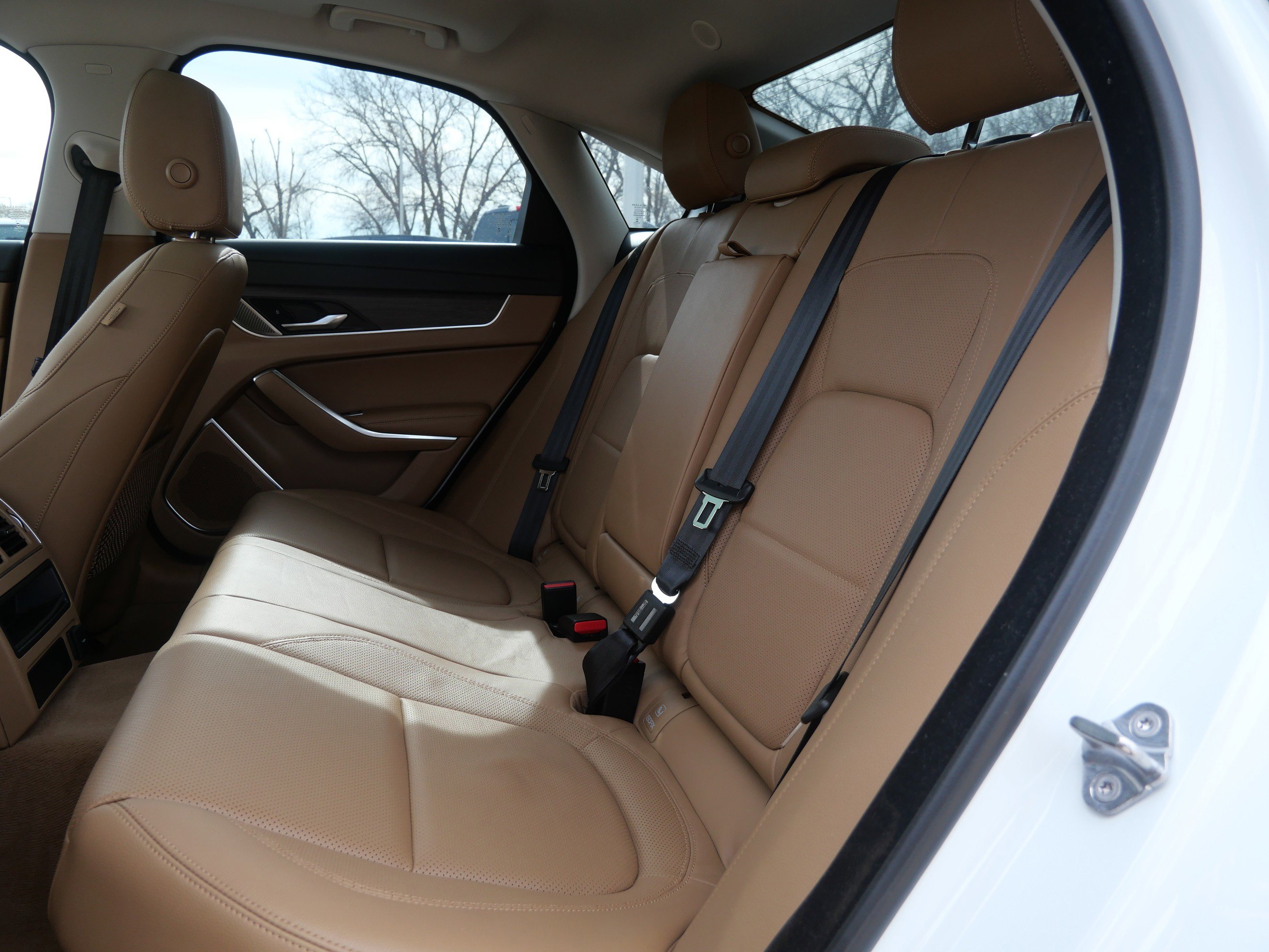 Certified 2021 Jaguar XF SE image 16