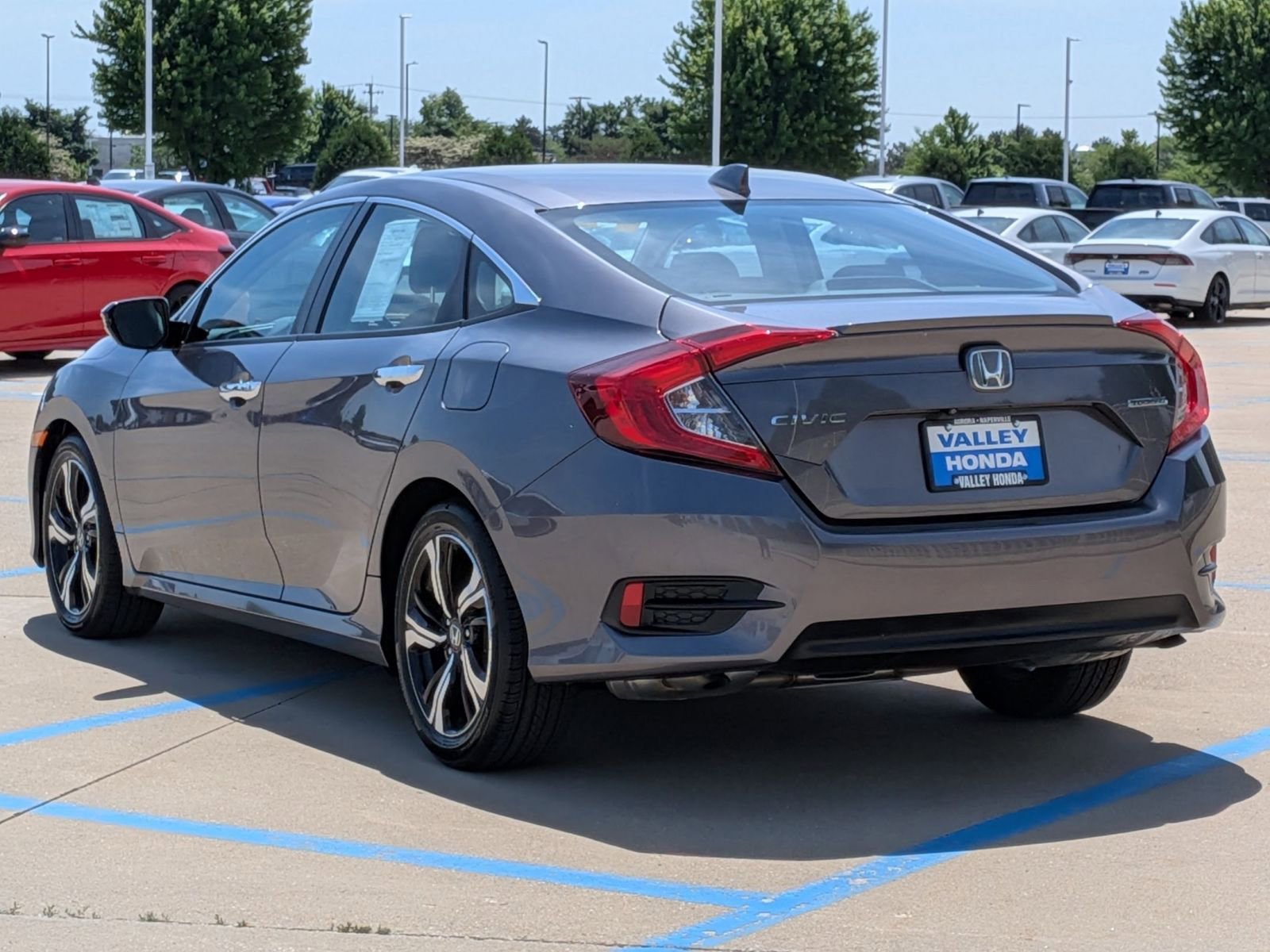 Used 2017 Honda Civic Touring image 8