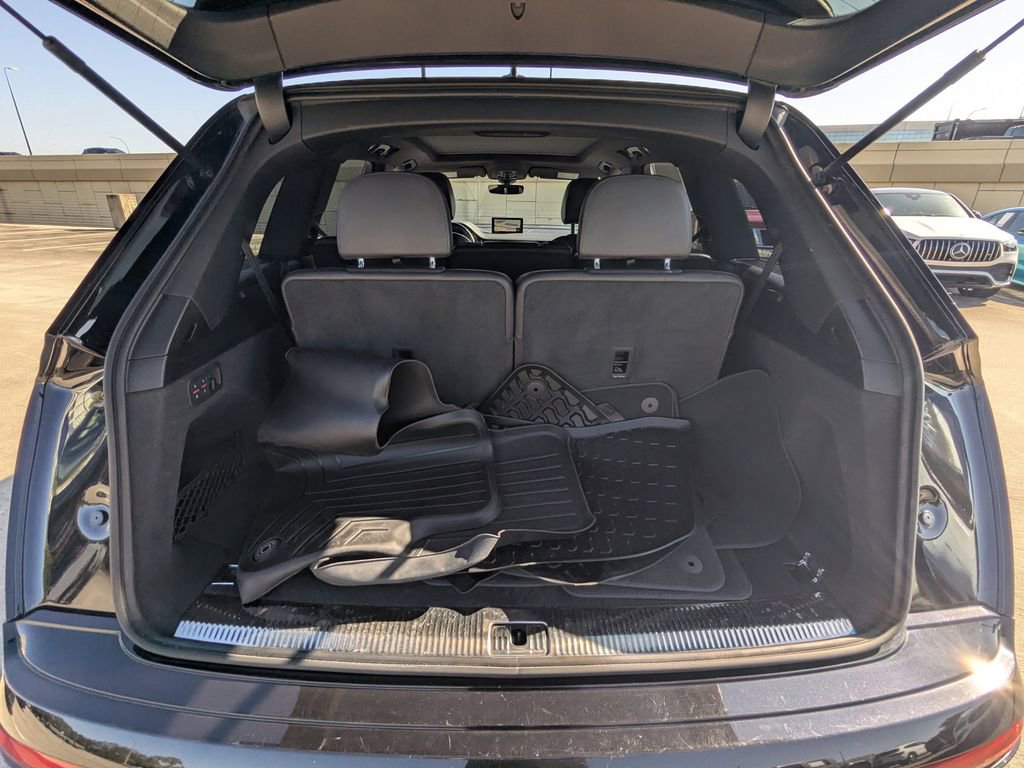 Used 2018 Audi Q7 3.0T Prestige image 26