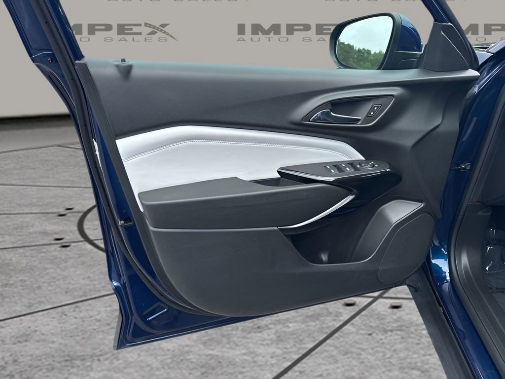 Used 2024 Chevrolet Trax LT FWD image 22
