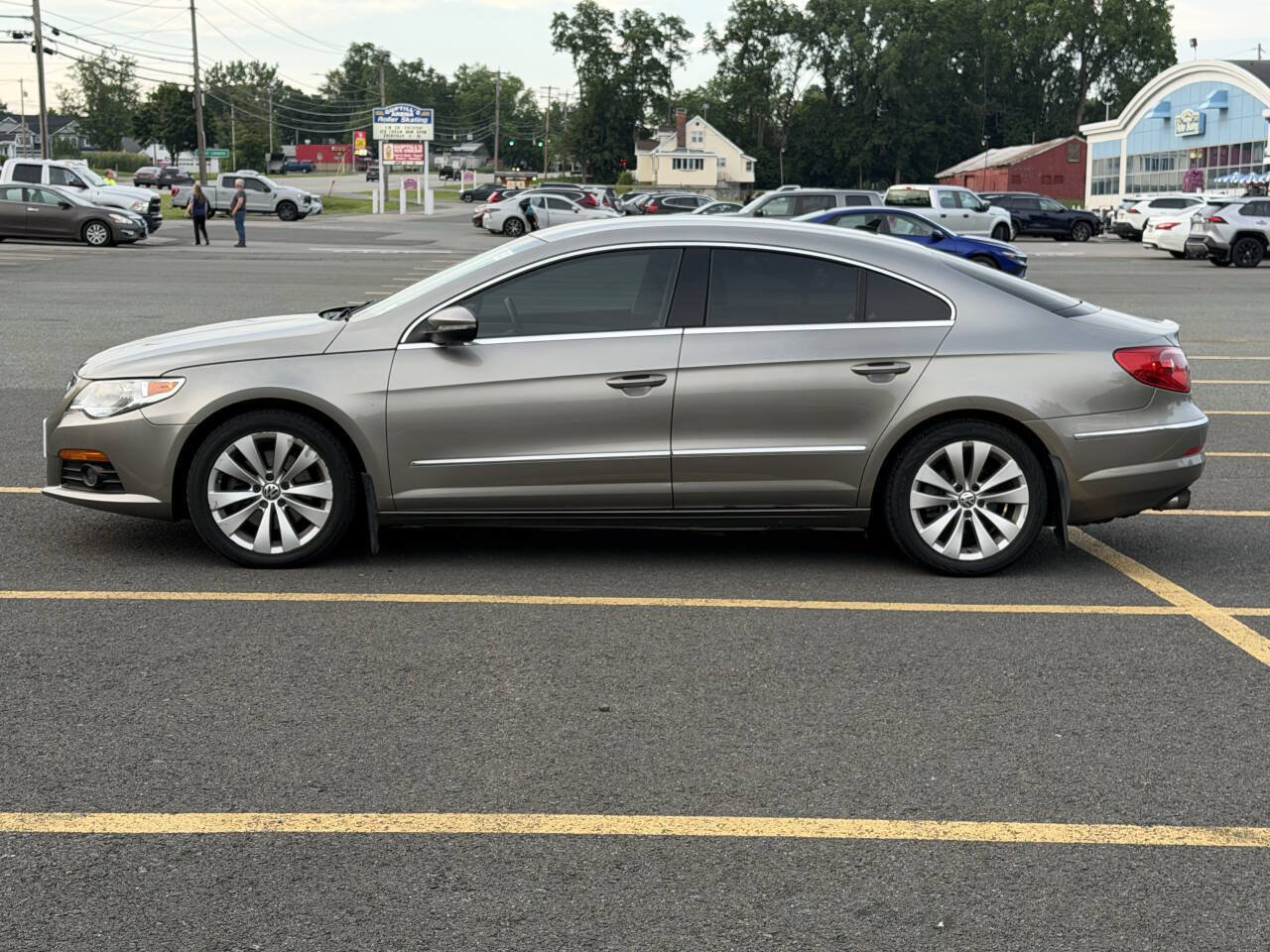 Used 2009 Volkswagen CC Sport FWD image 6
