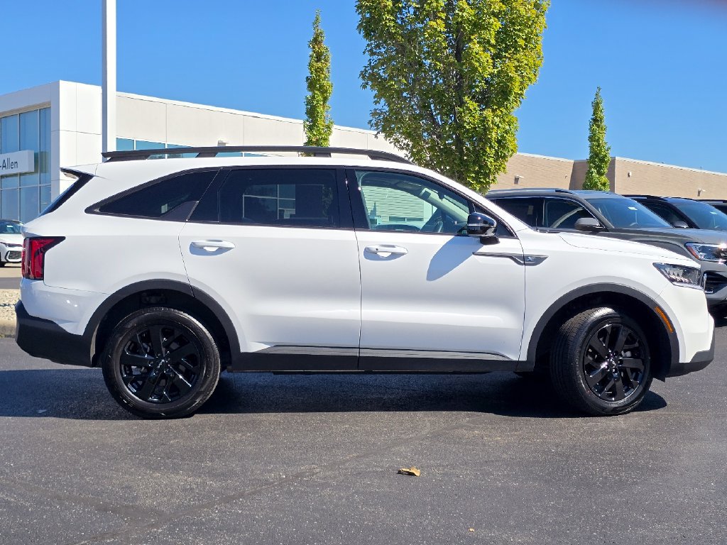 Used 2023 Kia Sorento S w/ Panoramic Sunroof Package AWD/4WD image 23