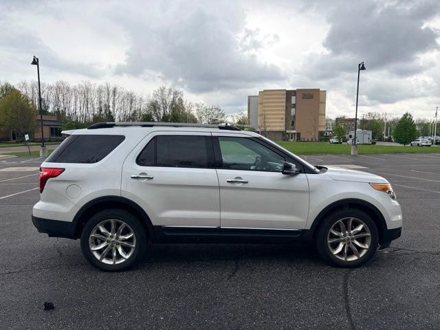 Used 2014 Ford Explorer XLT w/ Equipment Group 202A AWD/4WD image 6
