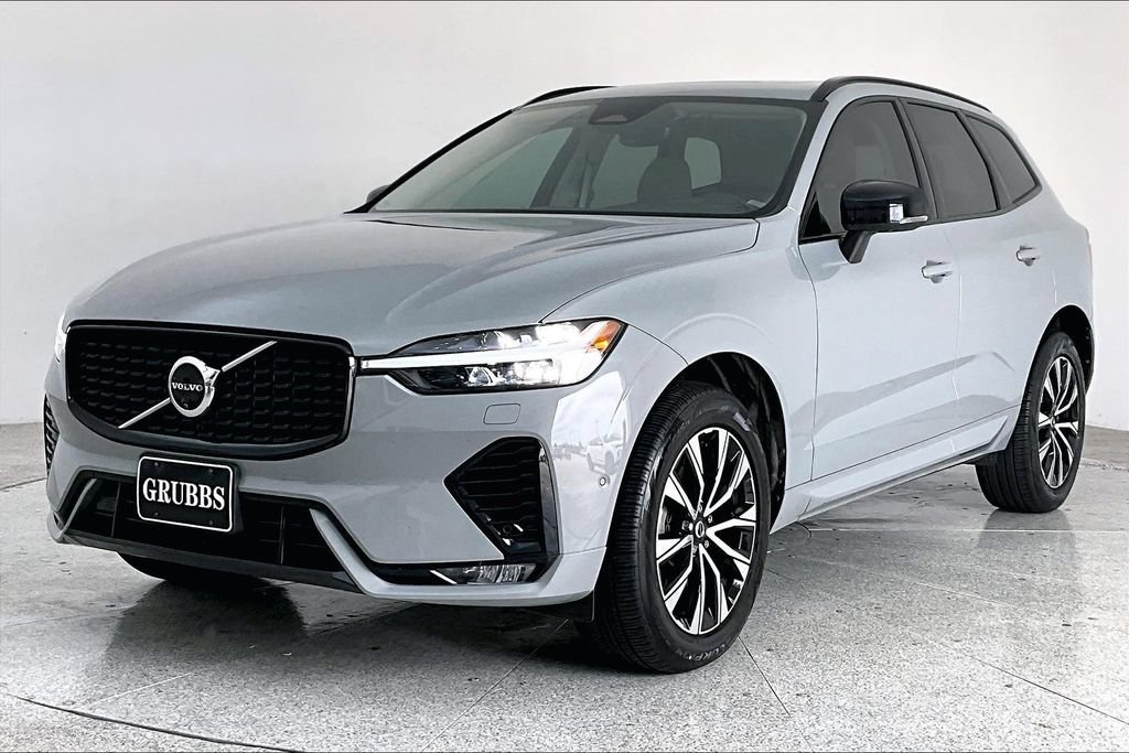 Used 2024 Volvo XC60 B5 Plus w/ Protection Package Premier AWD/4WD image 12