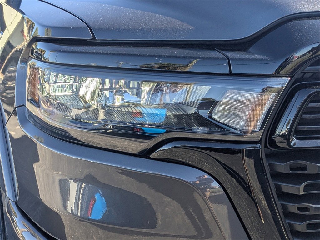 New 2026 RAM 1500 4x4 Crew Cab image 9