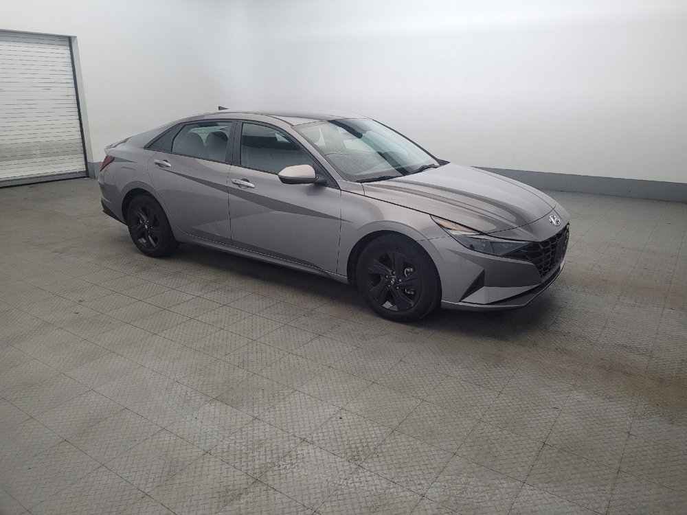 Used 2023 Hyundai Elantra SEL FWD image 11