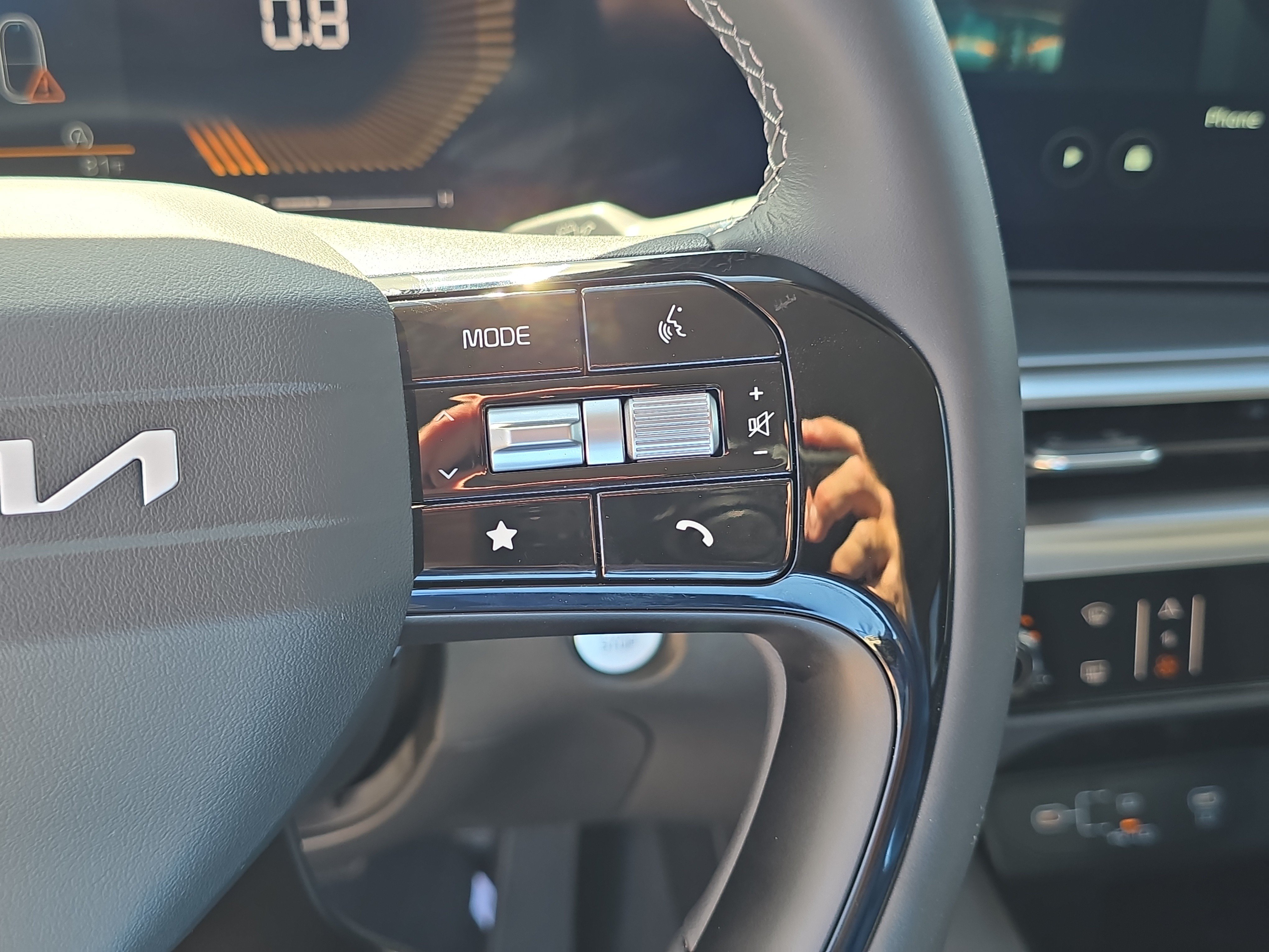 New 2026 Kia Sorento LX FWD image 29
