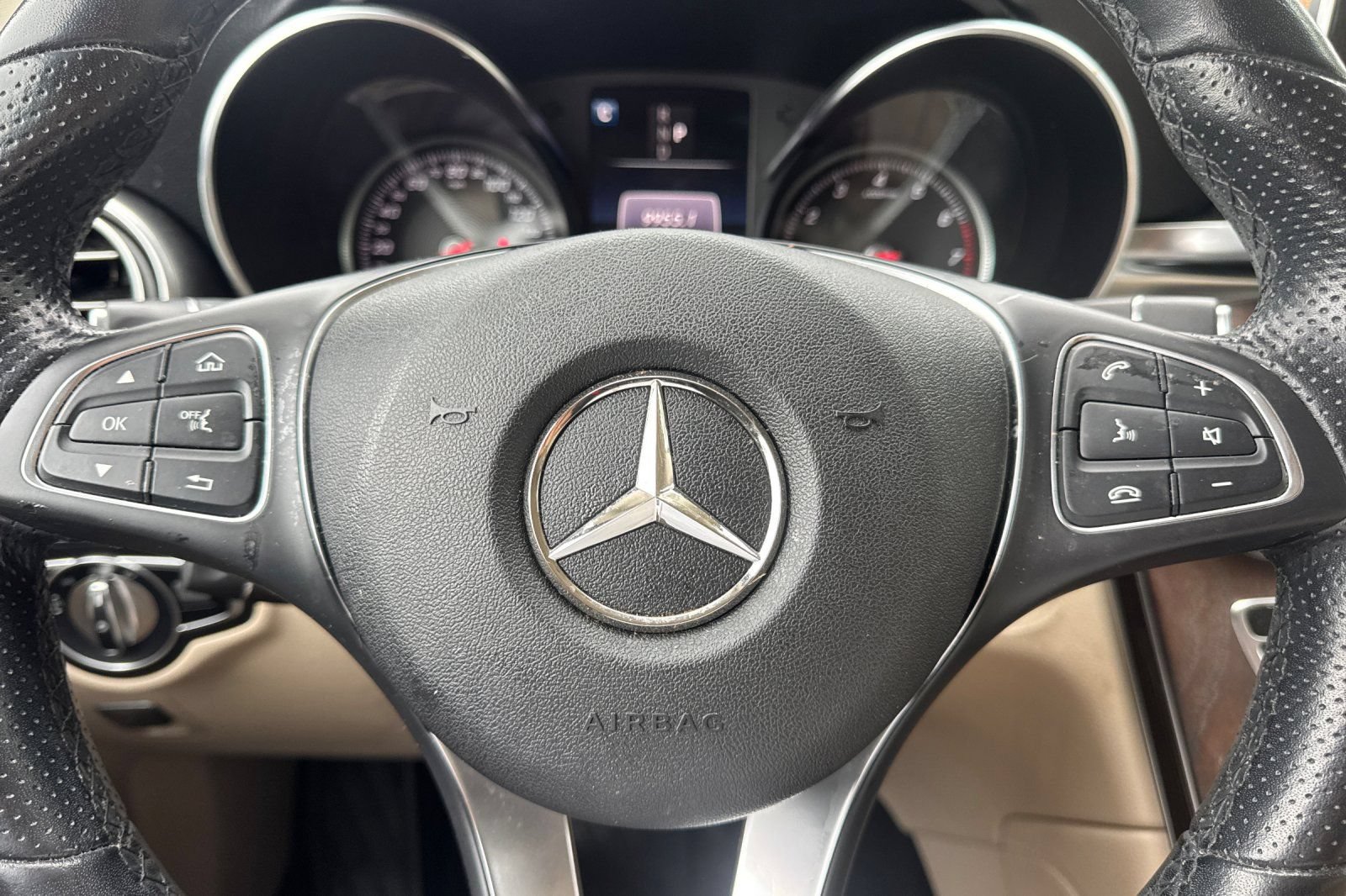 Used 2019 Mercedes-Benz GLC 300 4MATIC image 36