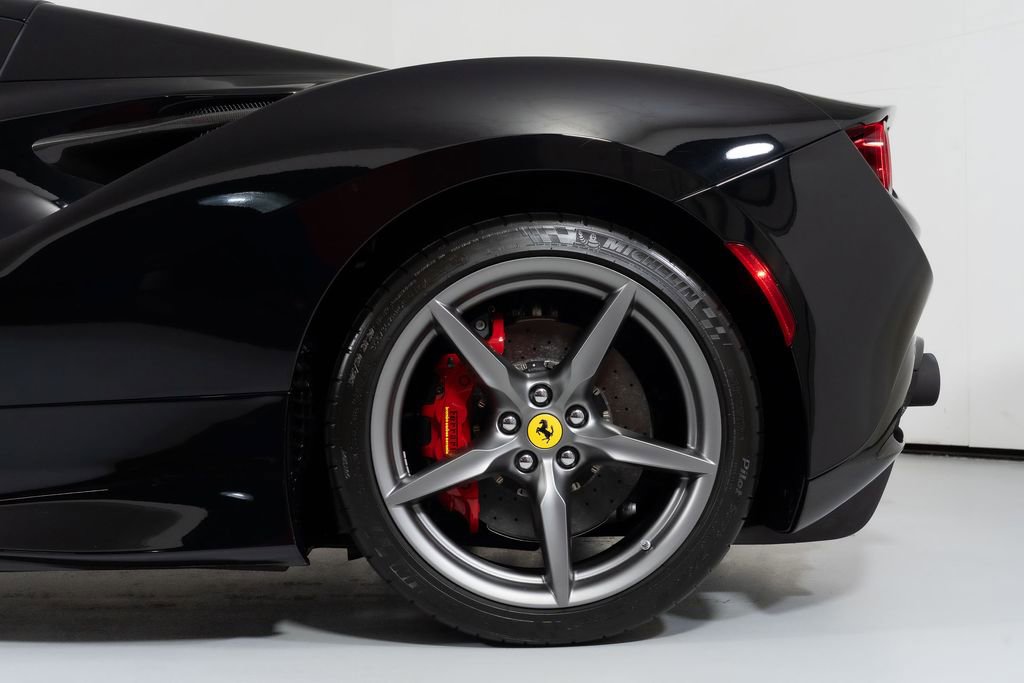 Used 2023 Ferrari F8 Tributo RWD image 13