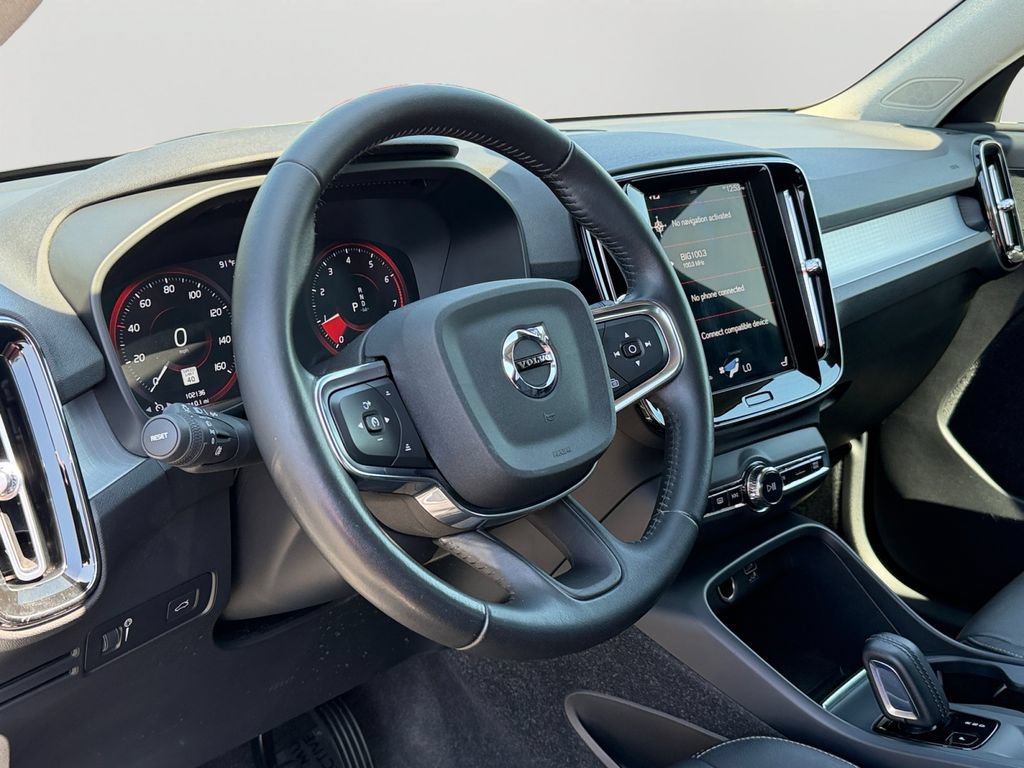 Used 2021 Volvo XC40 T5 Momentum AWD/4WD image 18