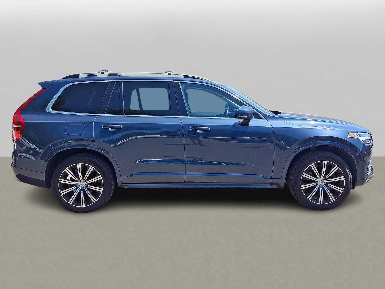 Used 2019 Volvo XC90 T6 Momentum AWD/4WD image 32
