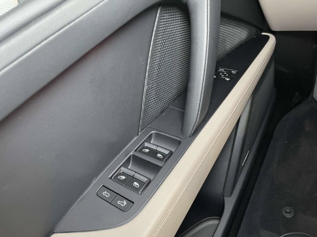 New 2026 Porsche Cayenne Electric AWD/4WD image 38
