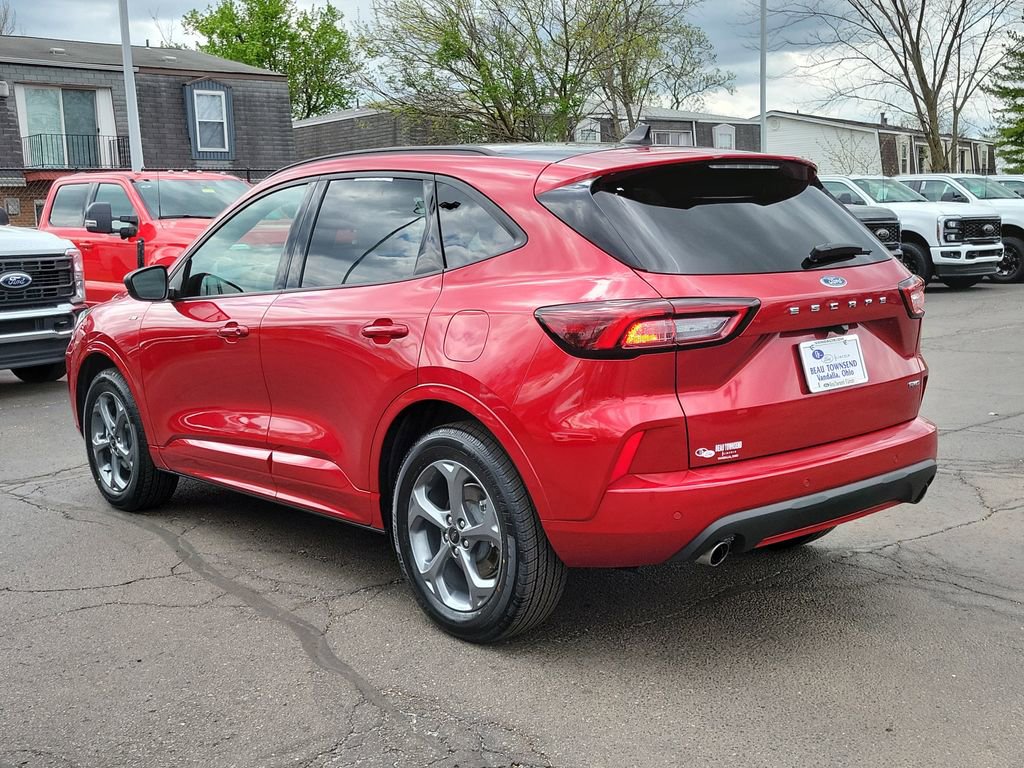 Certified 2023 Ford Escape ST-Line w/ Tech Pack #1 AWD/4WD image 6