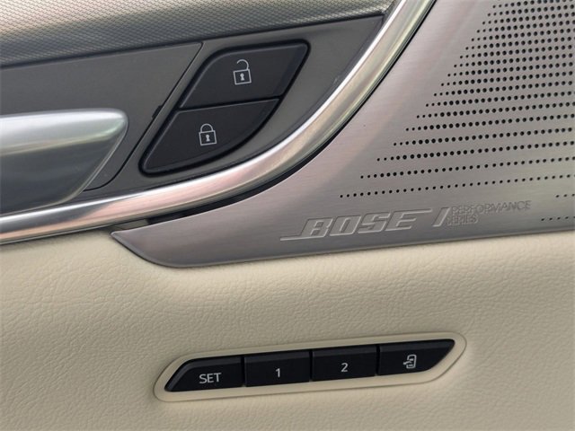 Used 2025 Cadillac XT5 Premium Luxury image 11