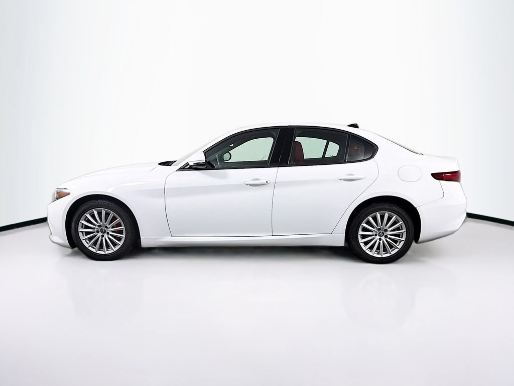Used 2022 Alfa Romeo Giulia Sprint AWD/4WD image 4