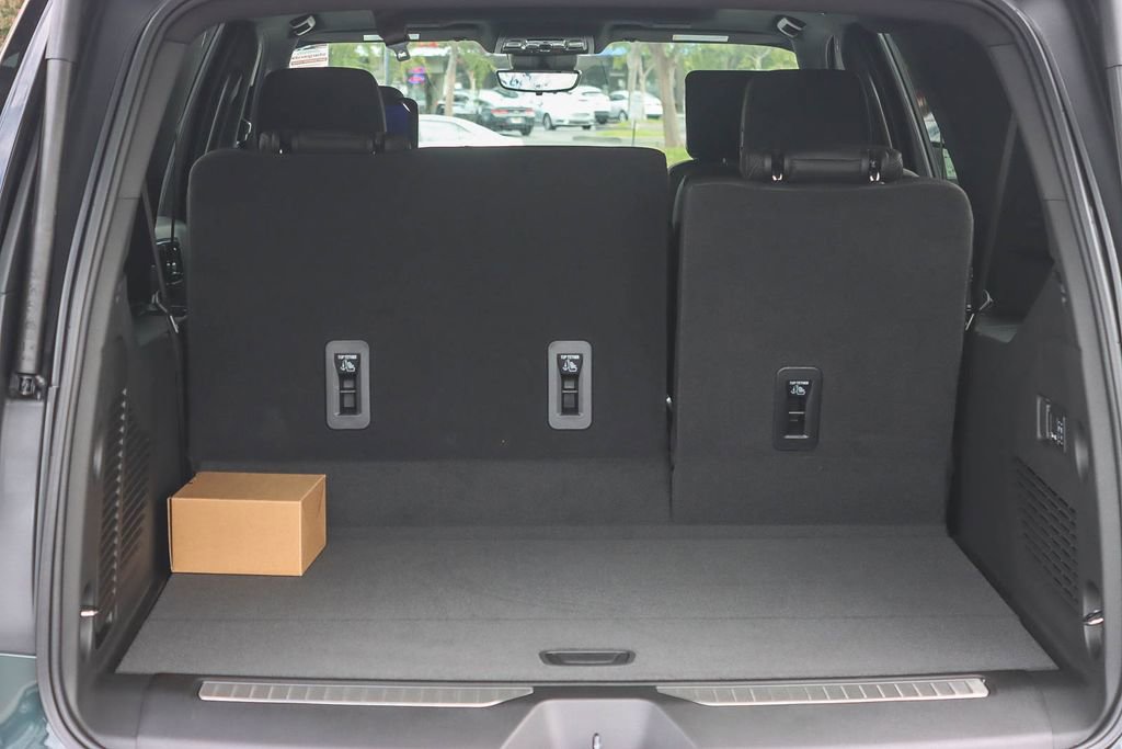 New 2026 Chevrolet Suburban RST w/ Advanced Technology Package image 24