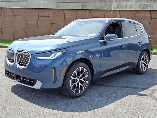 Certified 2025 BMW X3 xDrive30i w/ Premium Package image 2