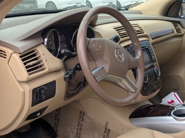 Used 2010 Mercedes-Benz R 350 4MATIC image 9