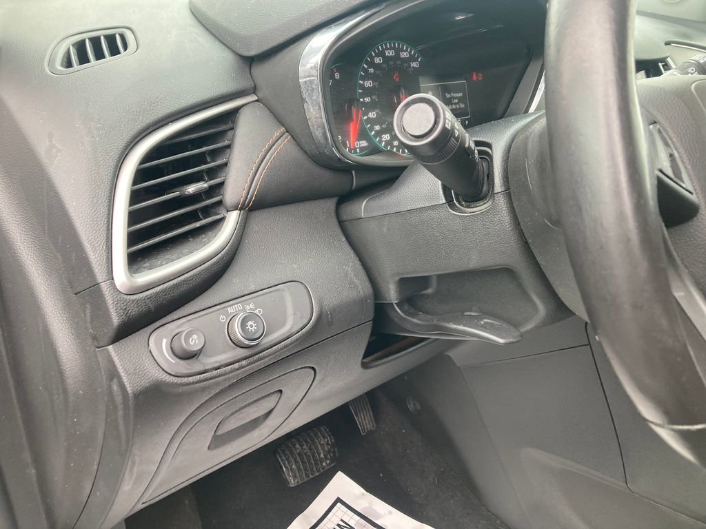 Used 2022 Chevrolet Trax LT w/ Driver Confidence Package image 17