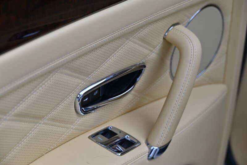 Used 2016 Bentley Flying Spur W12 AWD/4WD image 35