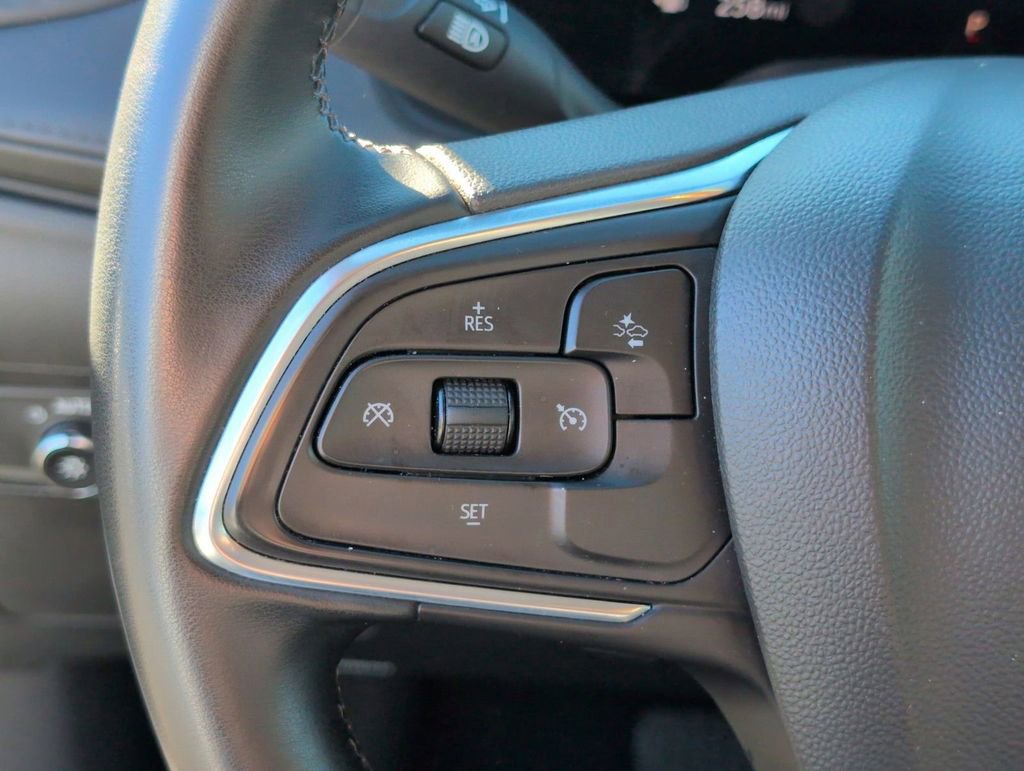 Used 2024 Buick Encore GX Sport Touring image 9