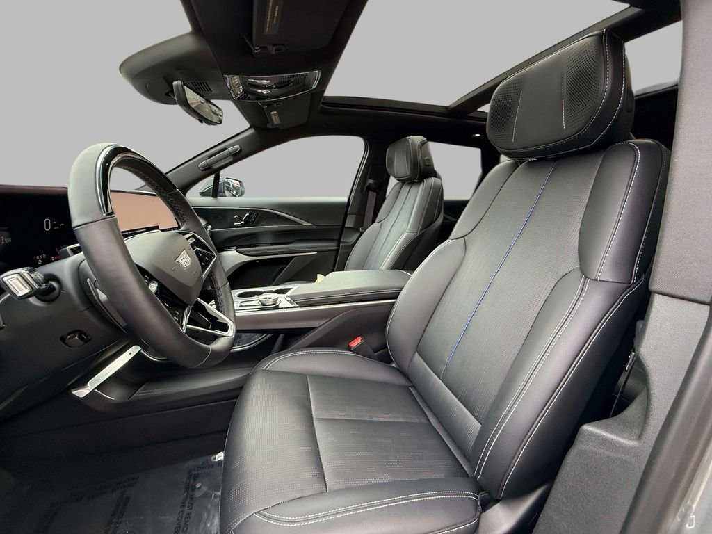 Used 2025 Cadillac Lyriq Luxury w/ LPO, Floor Liner Package image 2