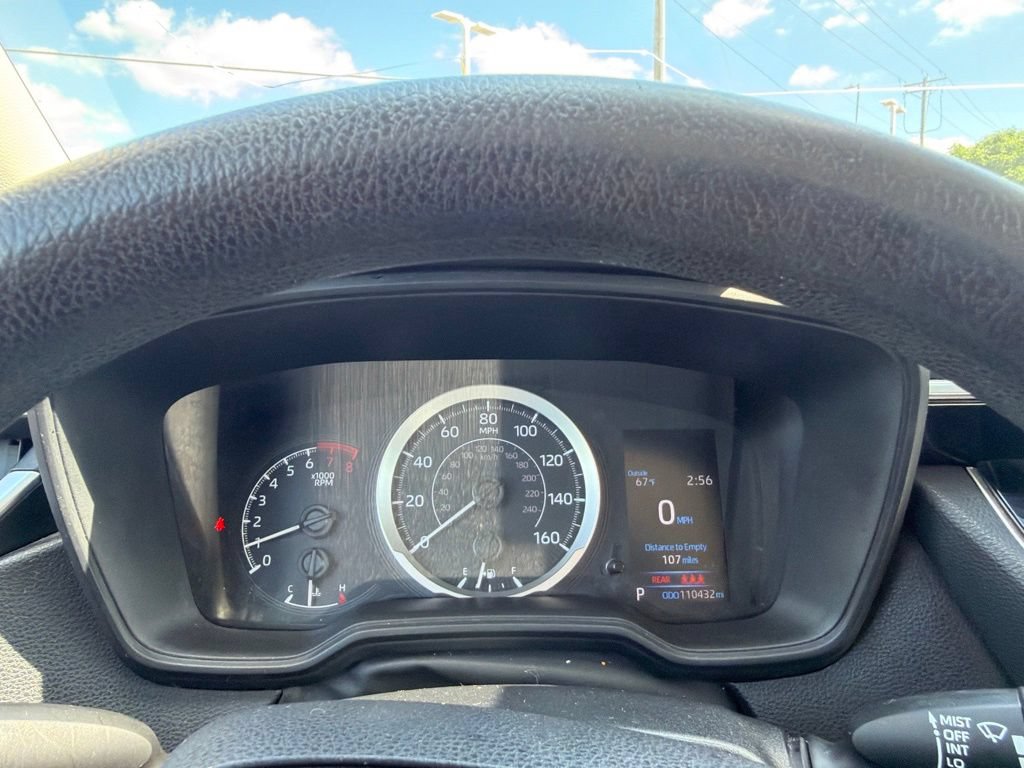 Used 2020 Toyota Corolla LE FWD image 18
