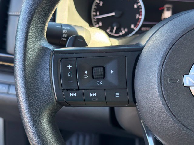 Used 2025 Nissan Pathfinder S FWD image 28