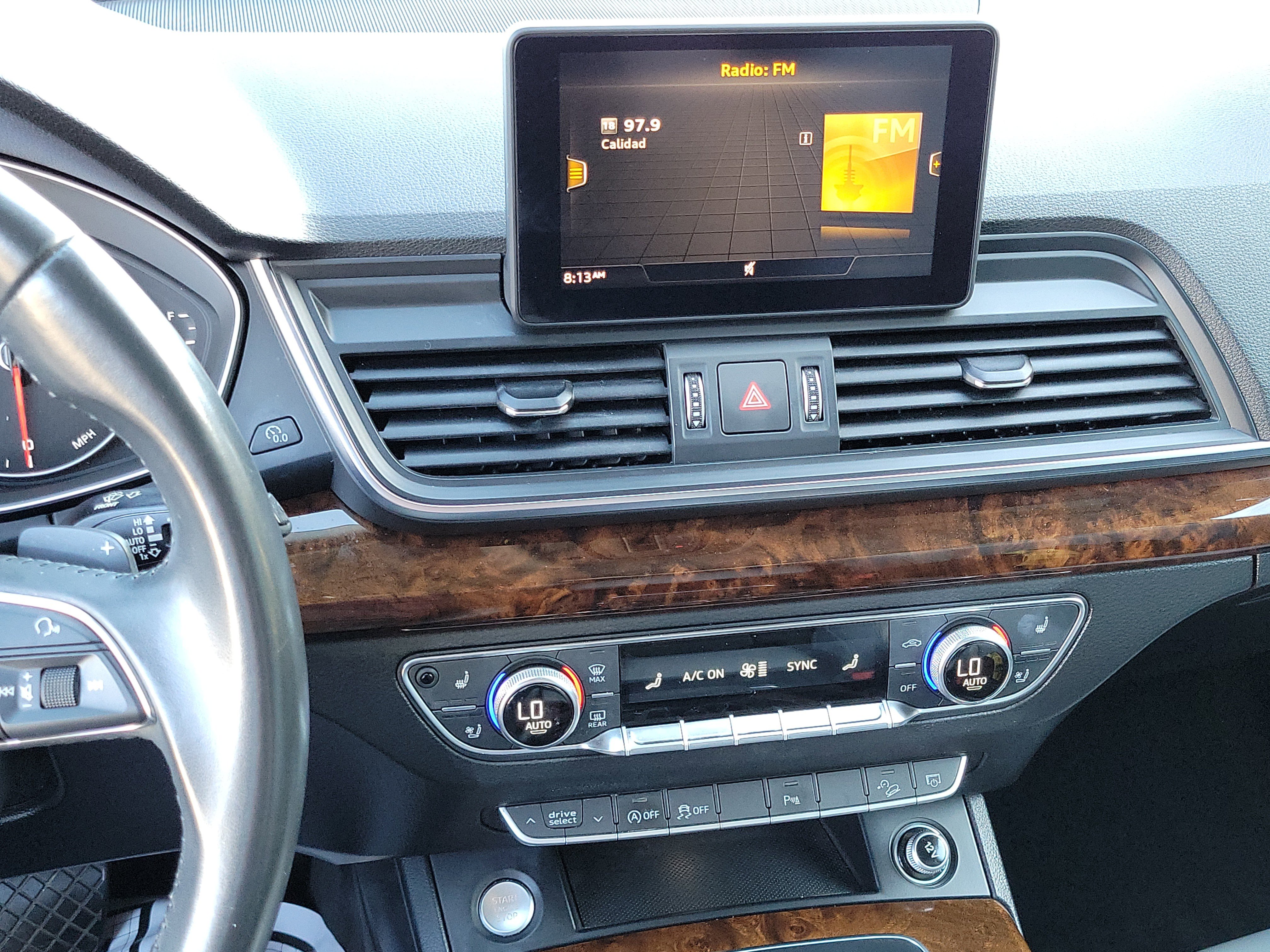 Used 2018 Audi Q5 2.0T Premium Plus w/ Premium Plus Package AWD/4WD image 11