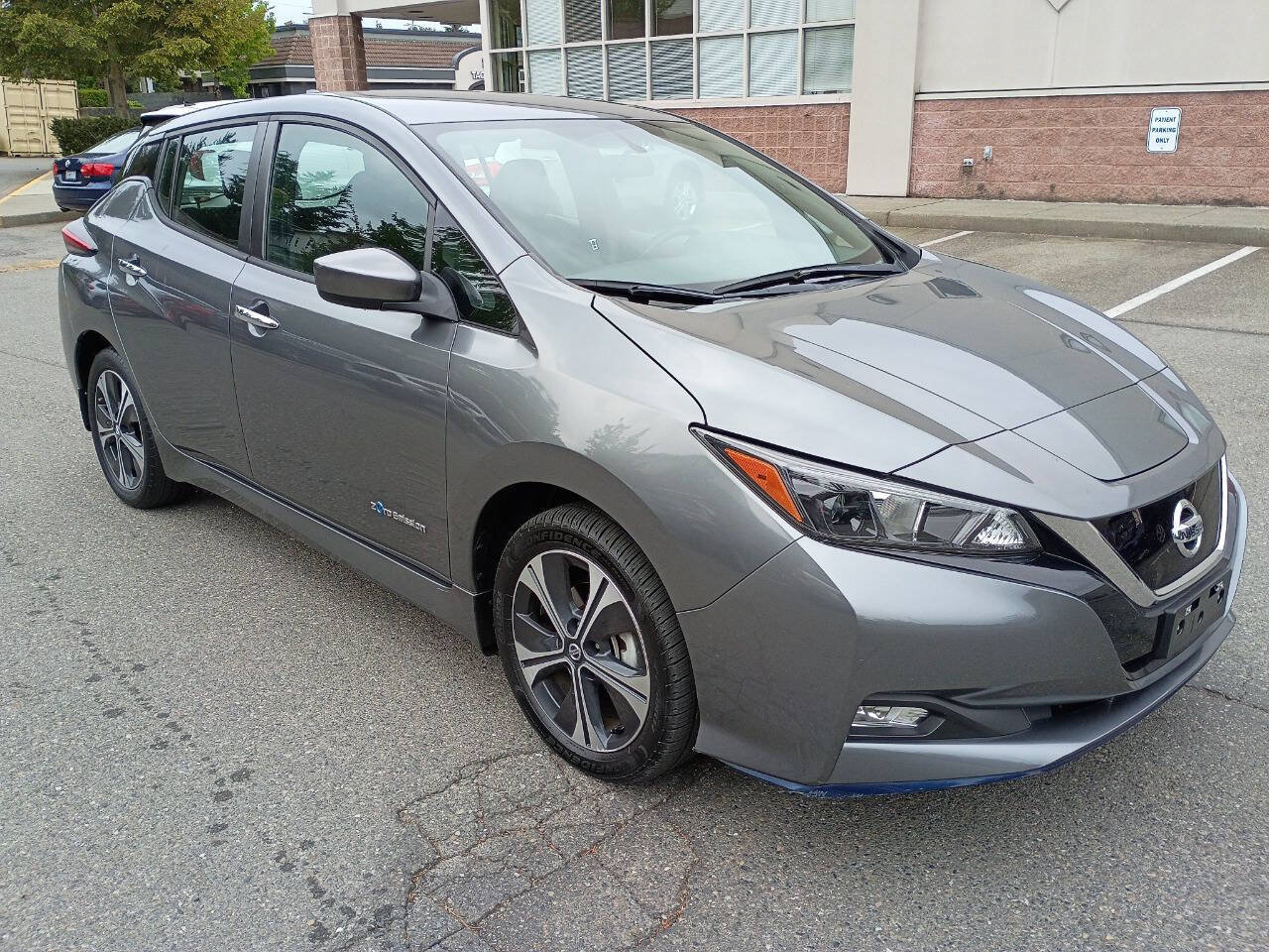 Used 2019 Nissan Leaf SV Plus w/ SV All Weather Package FWD image 1