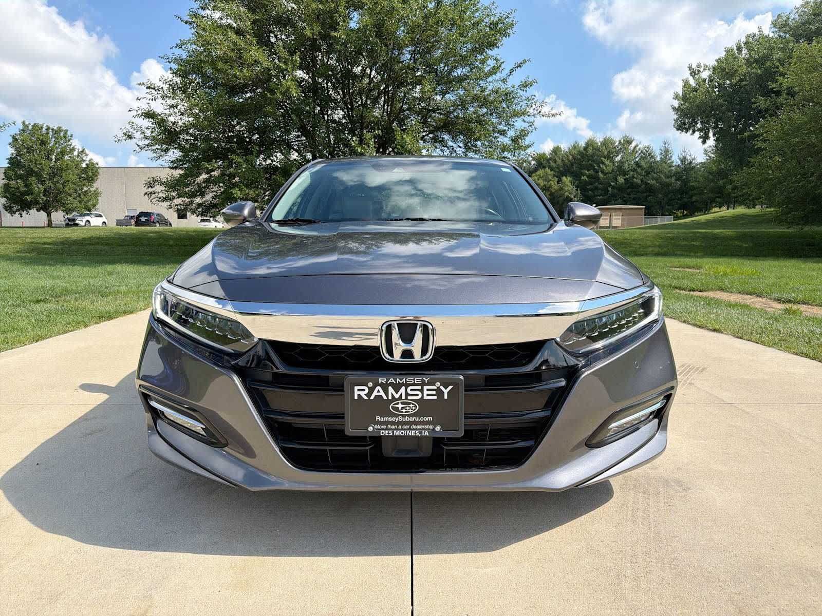 Used 2018 Honda Accord Touring image 9