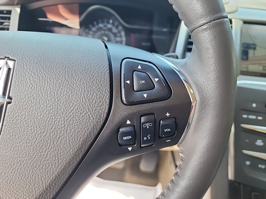 Used 2014 Lincoln MKS w/ Equipment Group 101A FWD image 22