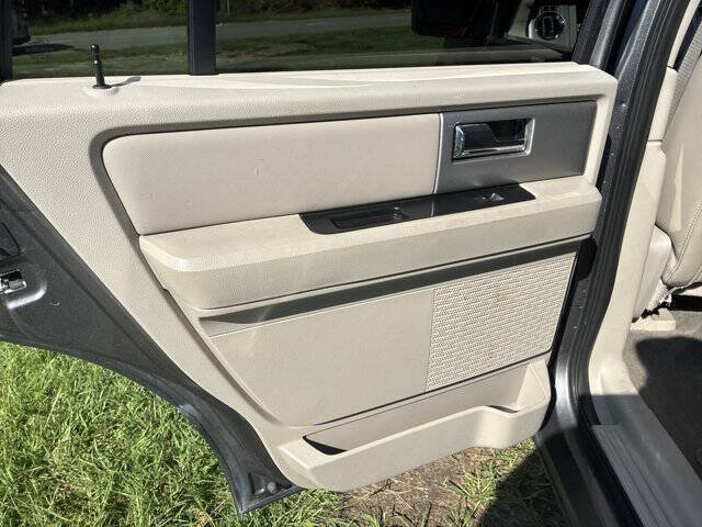 Used 2013 Ford Expedition Limited AWD/4WD image 15