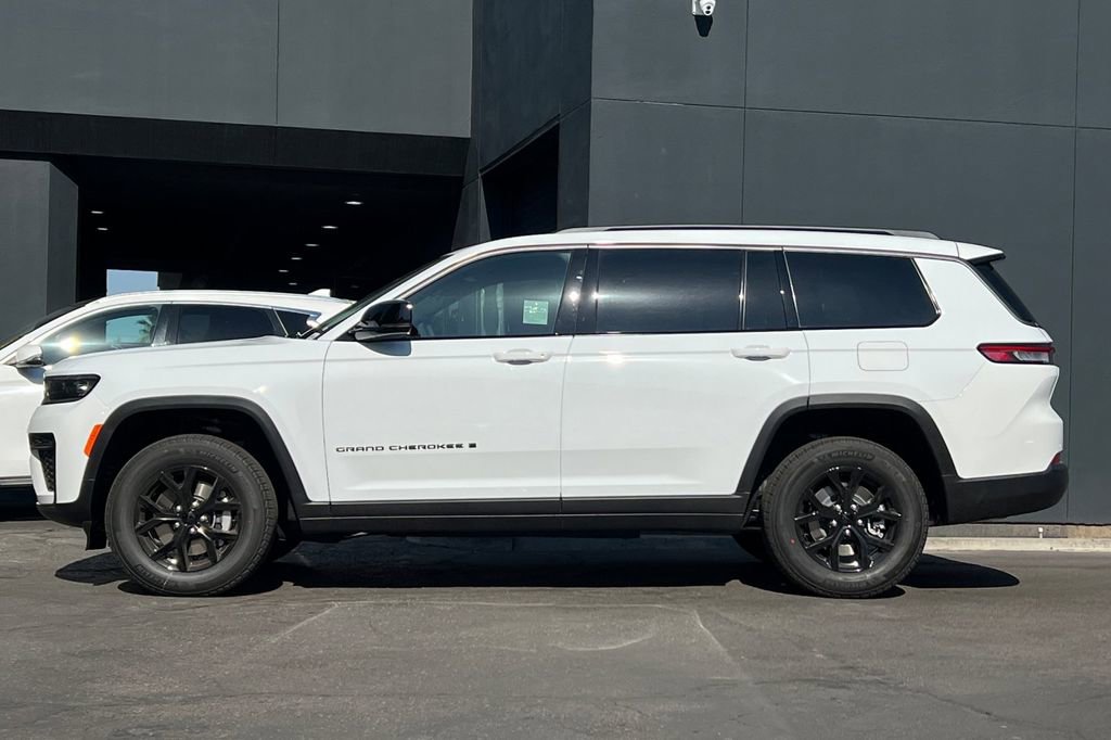 New 2026 Jeep Grand Cherokee L 4WD image 7