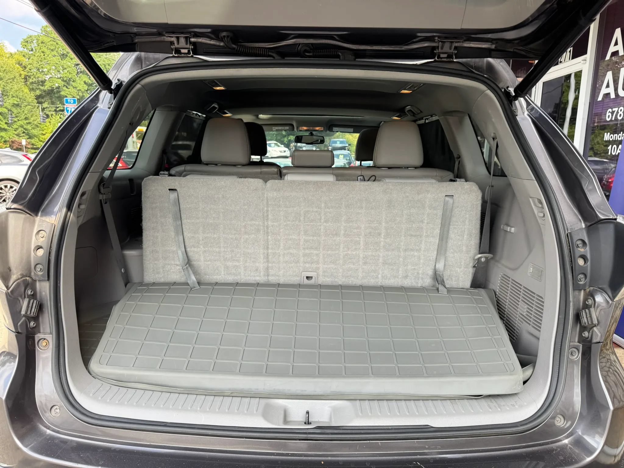 Used 2014 Toyota Highlander XLE FWD image 32