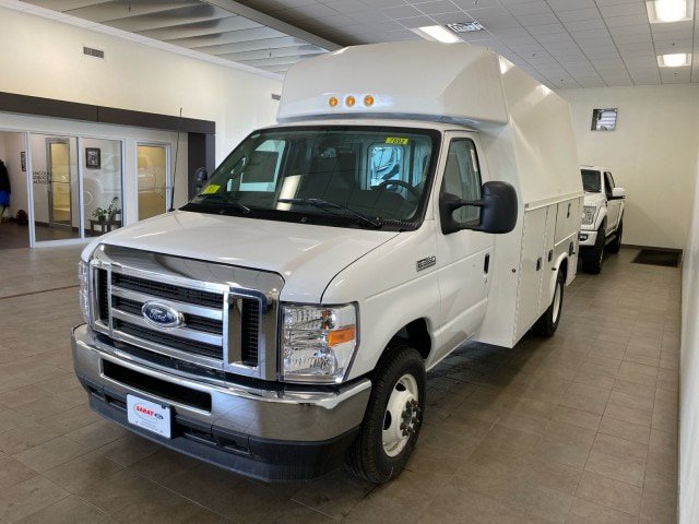 New 2025 Ford E-350 and Econoline 350 Super Duty w/ Power Equipment Group RWD image 4