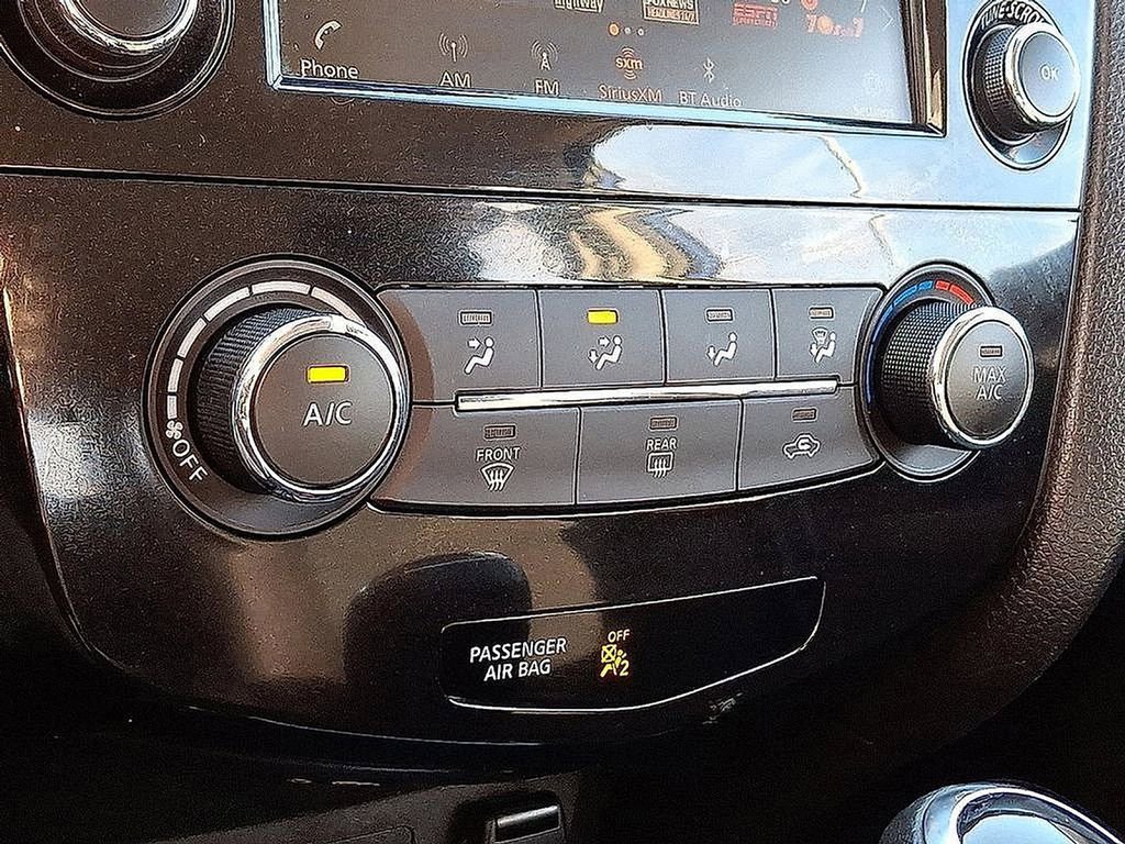 Used 2022 Nissan Rogue Sport S image 10