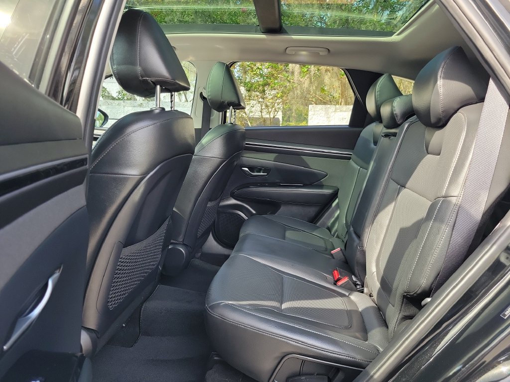 Used 2023 Hyundai Tucson Limited FWD image 14