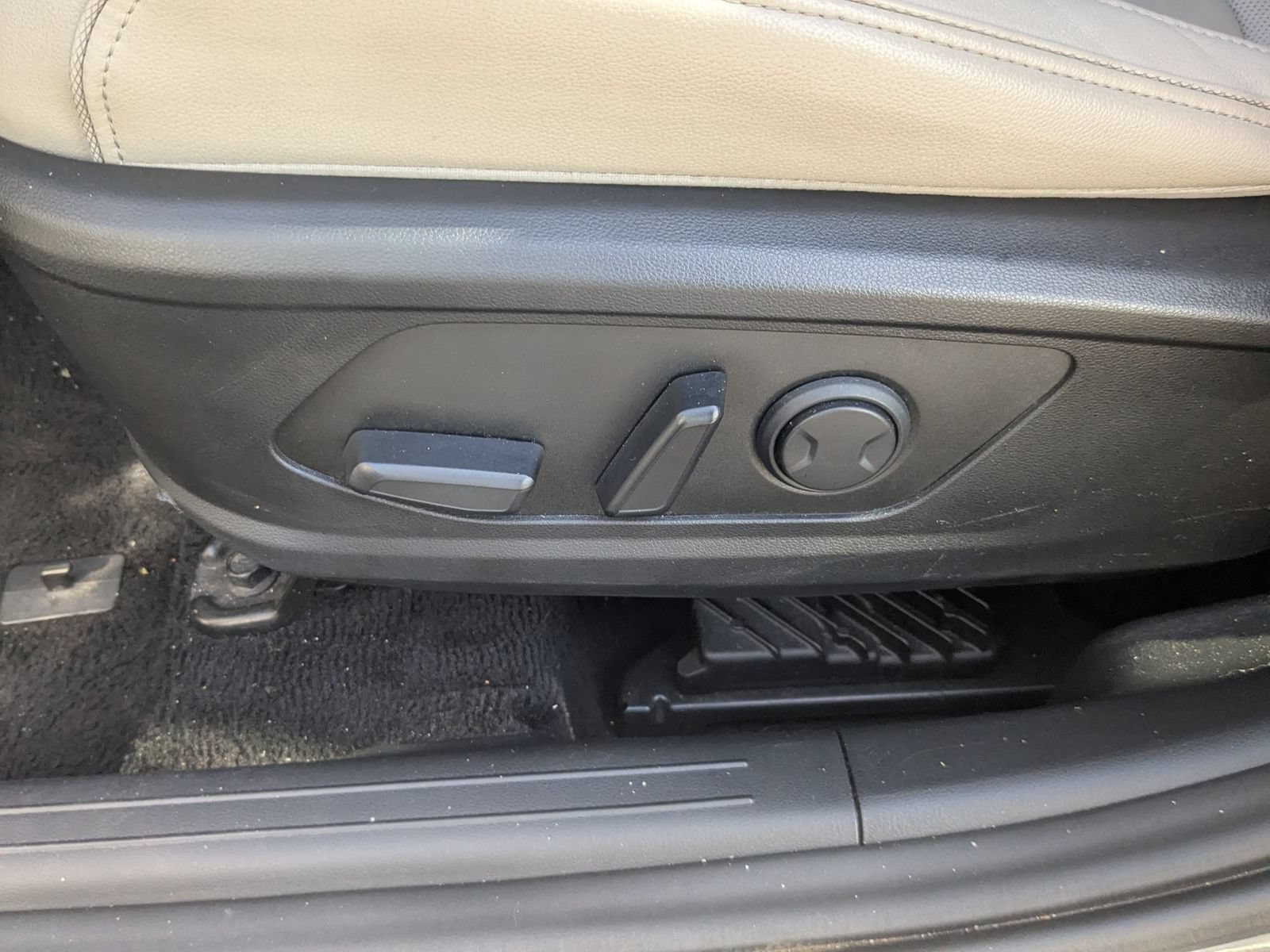 Used 2024 Hyundai Tucson Limited AWD/4WD image 14