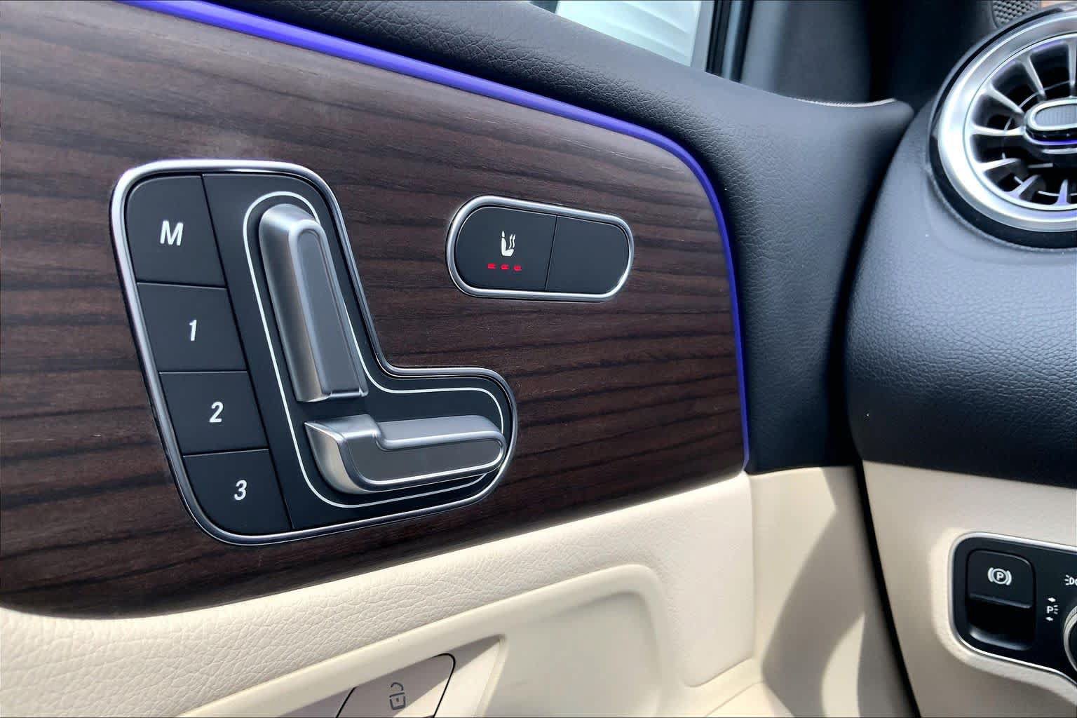 Certified 2026 Mercedes-Benz GLB 250 4MATIC image 24
