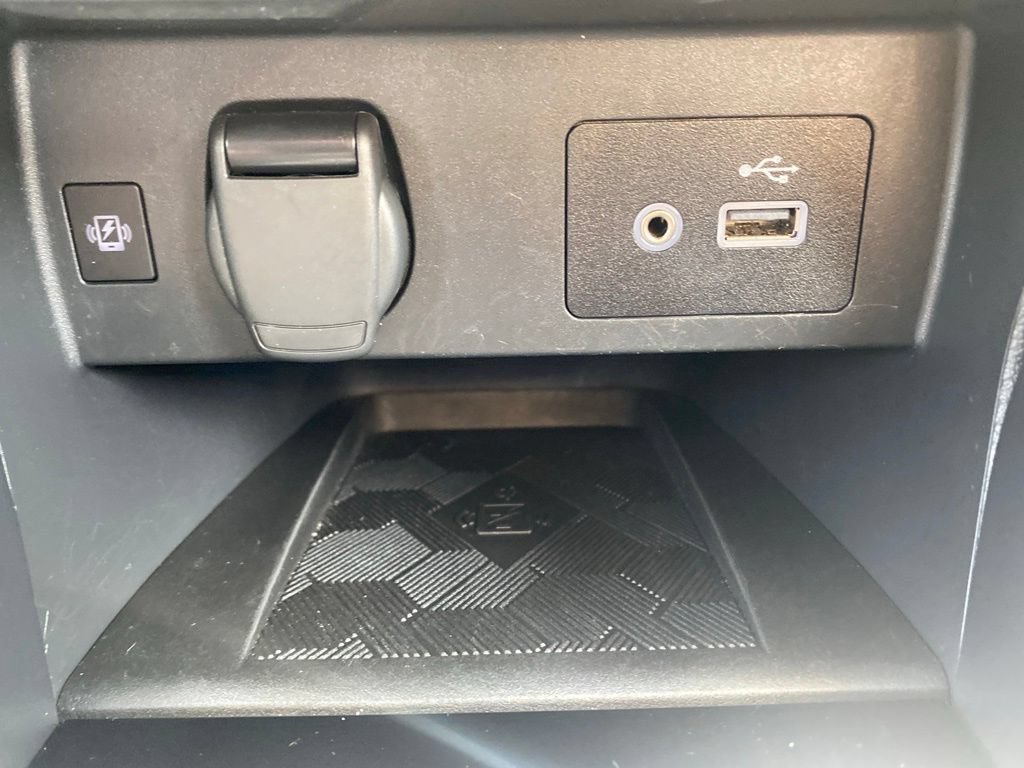 Certified 2025 Nissan Versa SV FWD image 29