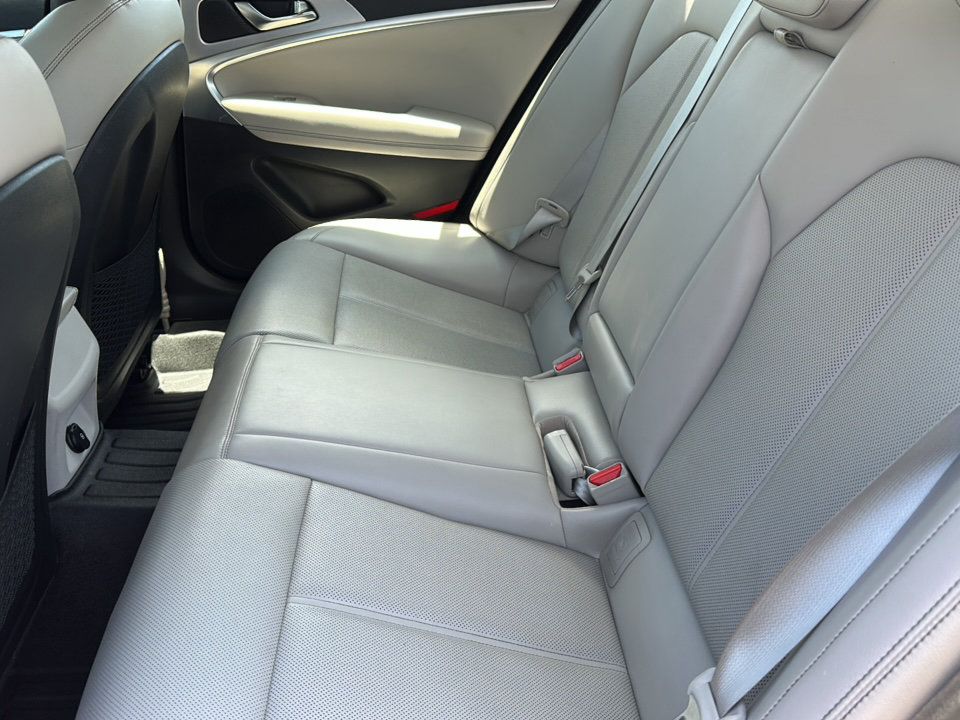 Used 2019 Genesis G70 2.0T Sport RWD image 18