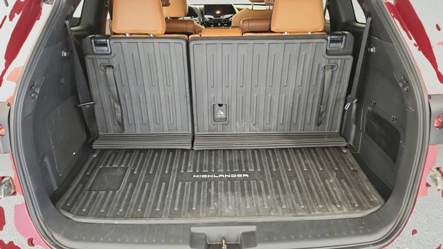 Used 2021 Toyota Highlander Platinum AWD/4WD image 23