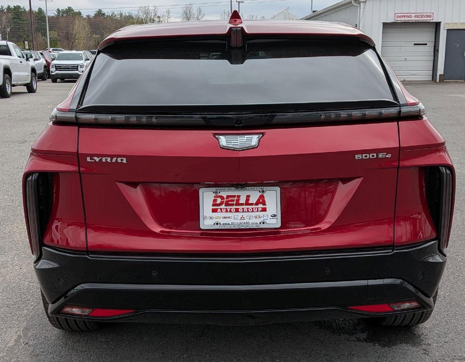 Used 2025 Cadillac Lyriq Sport AWD/4WD image 10