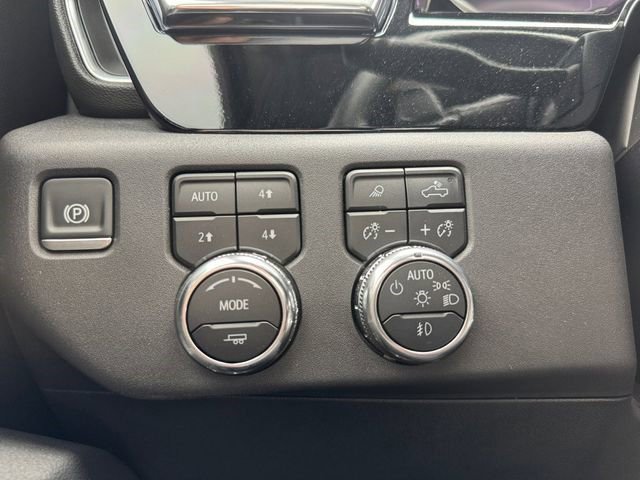 Certified 2025 GMC Sierra 1500 SLT image 7